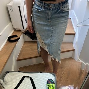 ZARA - MIDI Denim Distressed Skirt